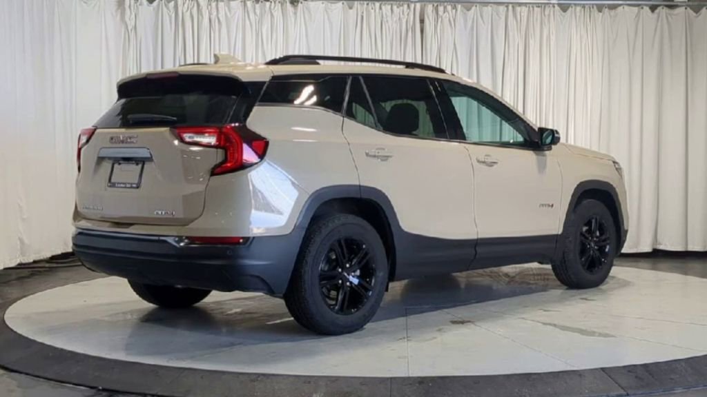 Used 2023 GMC Terrain AT4 w/ Infotainment Package II AWD/4WD image 8