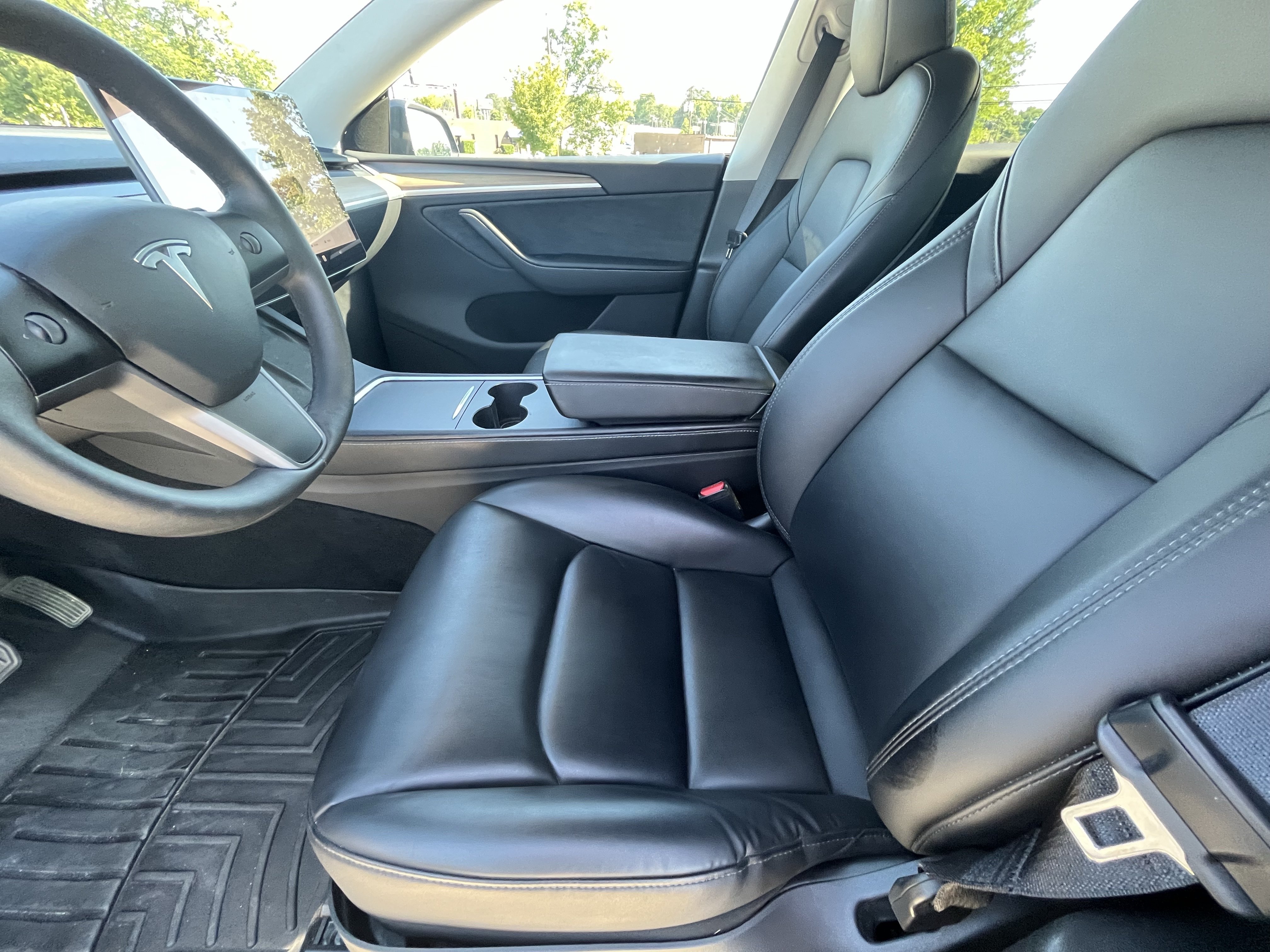 Used 2023 Tesla Model Y Long Range AWD/4WD image 25