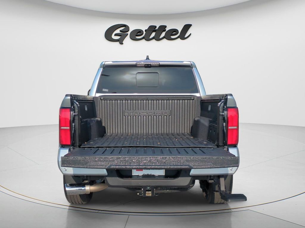 Used 2025 Toyota Tacoma Limited image 9