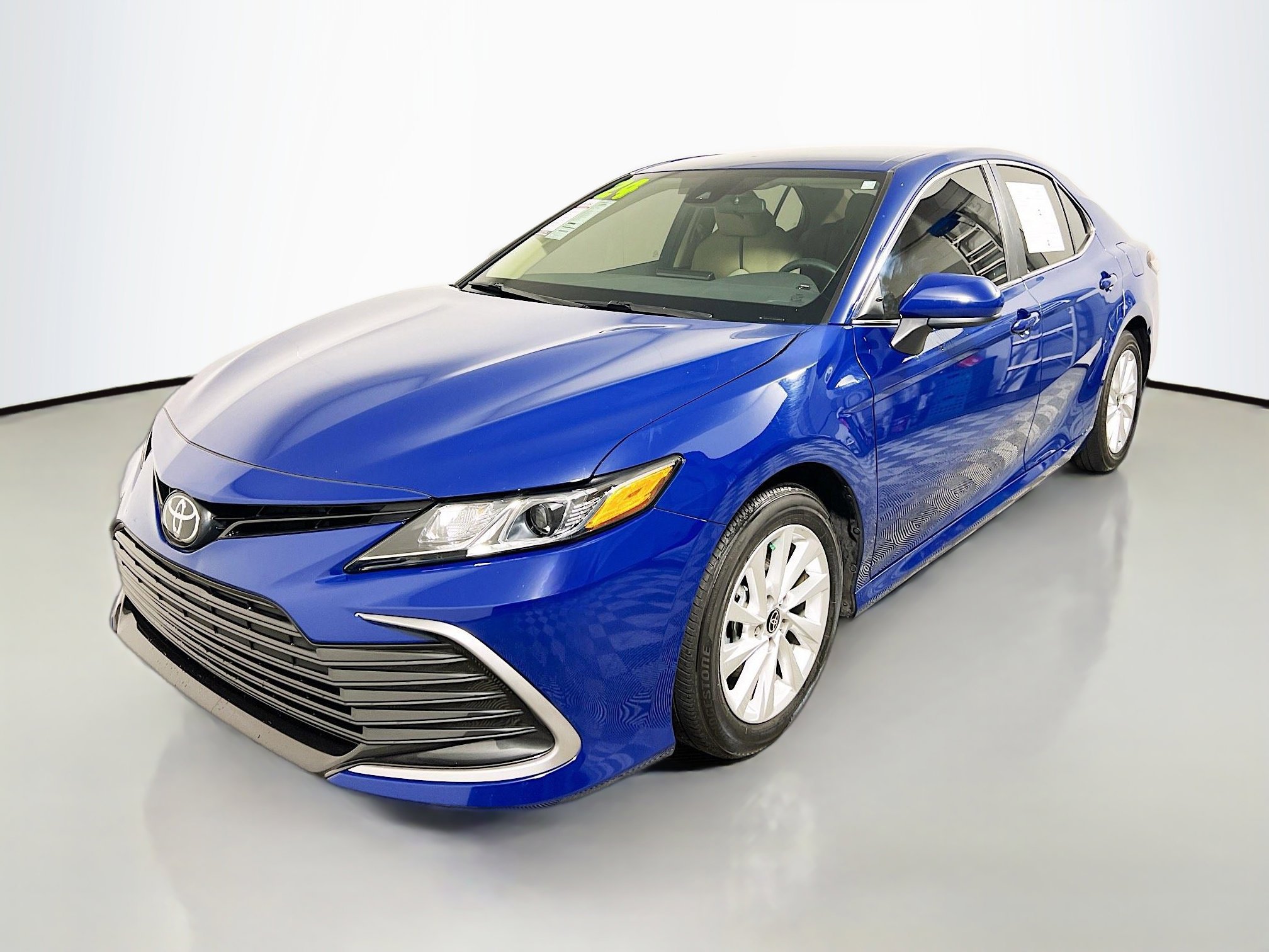Used 2024 Toyota Camry LE image 10