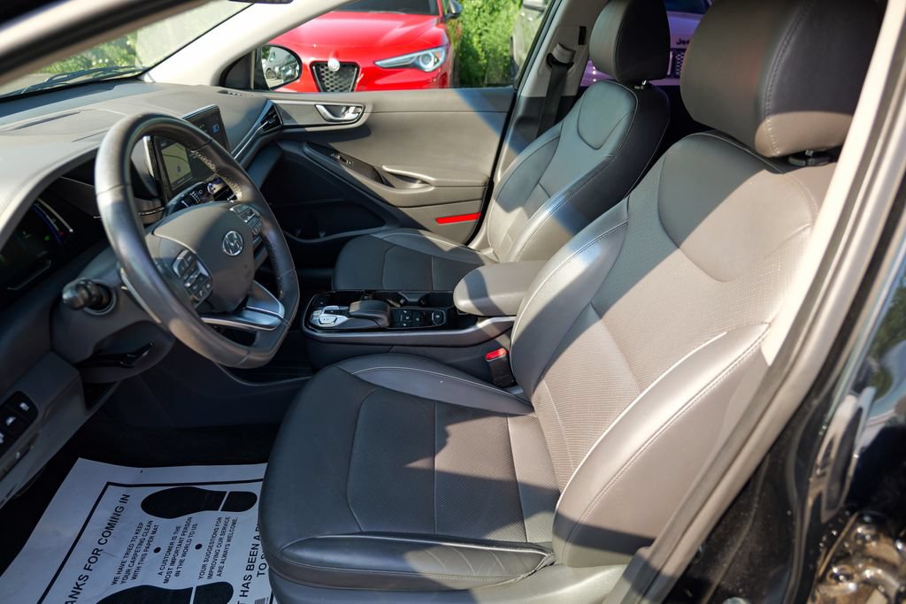 Used 2020 Hyundai Ioniq Limited FWD image 22