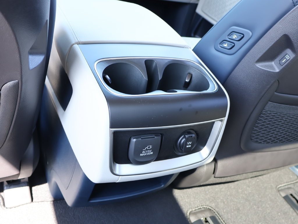 New 2027 Kia Carnival SX w/ Dark Edition Package FWD image 16
