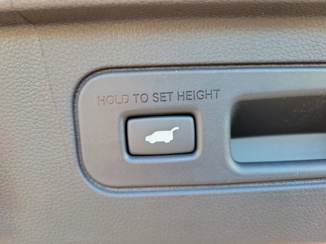 New 2025 Honda Pilot Touring image 9