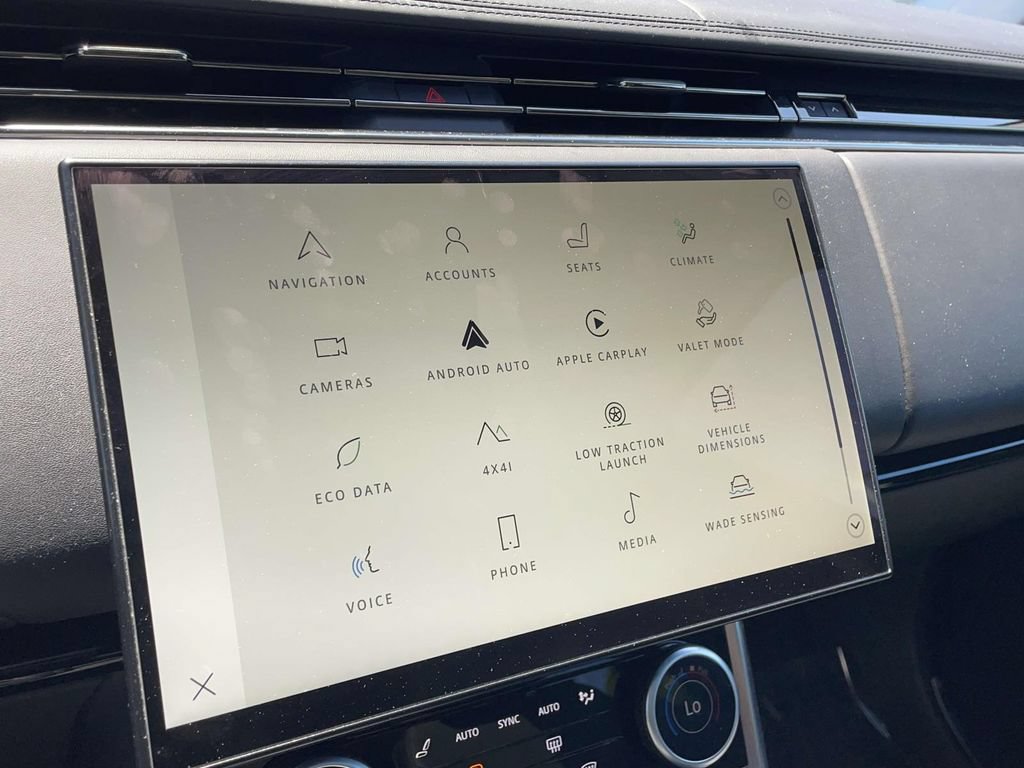 Certified 2022 Land Rover Range Rover SE AWD/4WD image 26