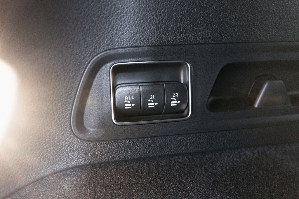 Used 2026 Mercedes-Benz GLS 450 4MATIC image 35