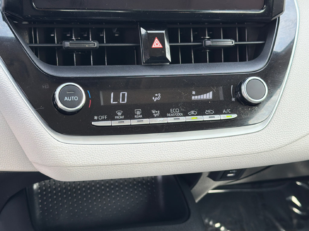 Used 2024 Toyota Corolla LE FWD image 27