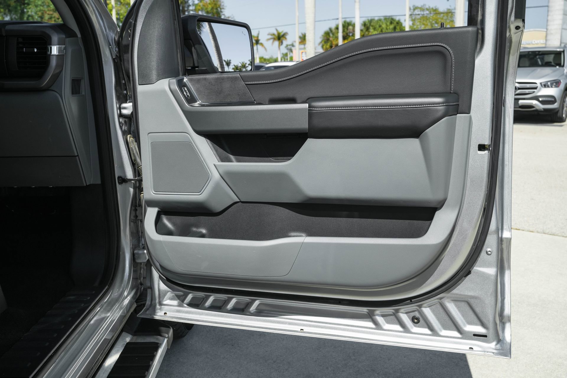 Used 2025 Ford F150 XLT w/ Equipment Group 301A Standard image 38