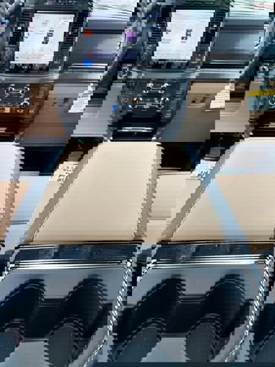 New 2024 Ford F250 Lariat w/ Lariat Ultimate Package image 30