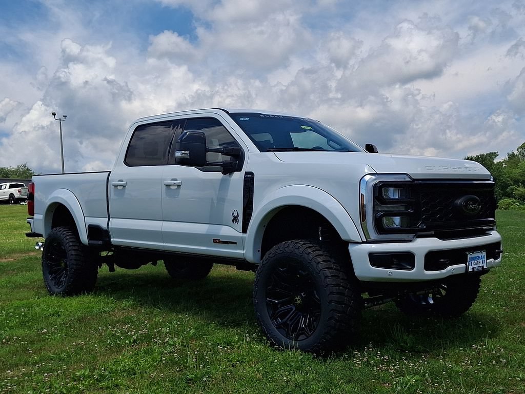 New 2026 Ford F250 Lariat w/ Black Appearance Package