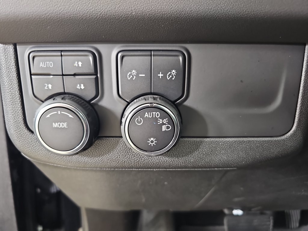 Used 2023 Chevrolet Tahoe High Country AWD/4WD image 33