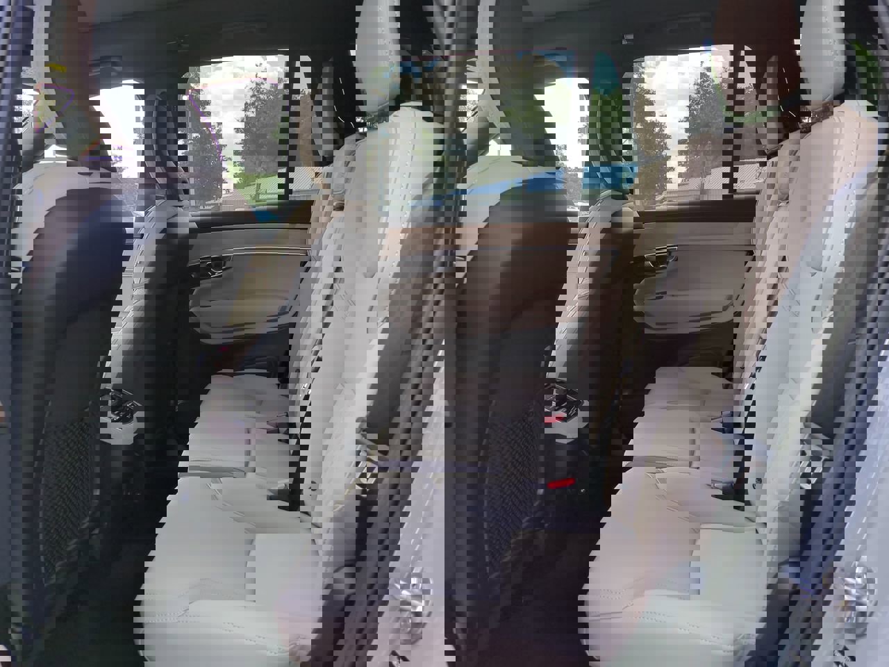 New 2026 Volvo XC90 B6 Plus w/ Protection Package Premier image 12