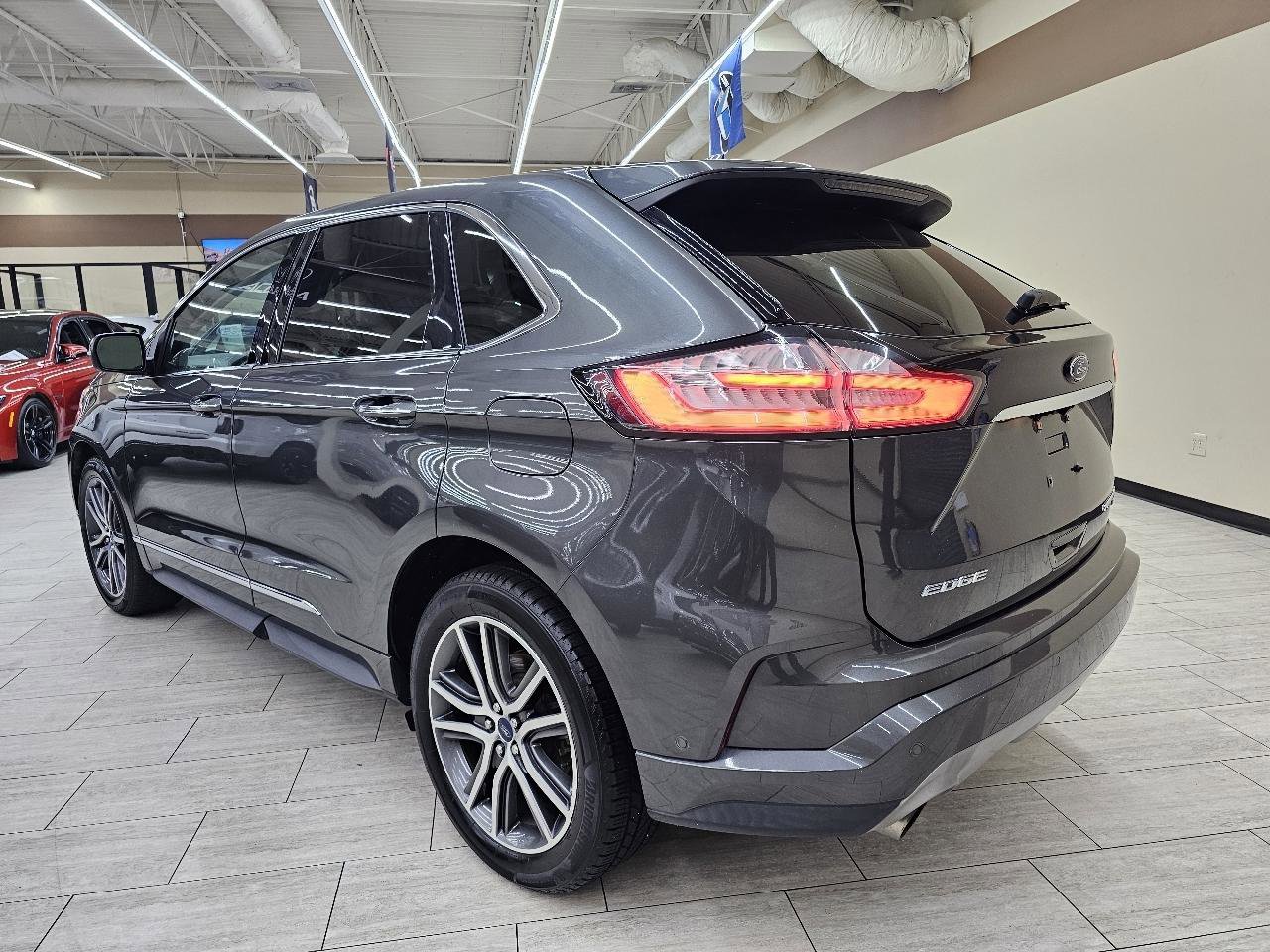 Used 2019 Ford Edge Titanium w/ Equipment Group 301A FWD image 9