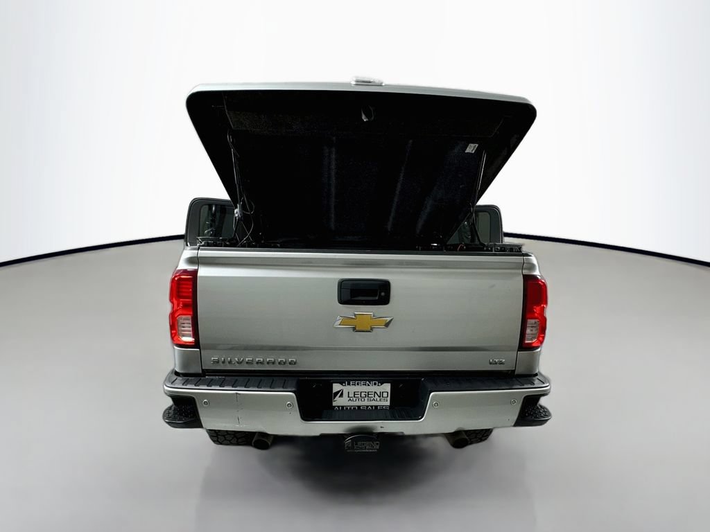 Used 2017 Chevrolet Silverado 1500 LTZ Z71 w/ LTZ Plus Package AWD/4WD image 22