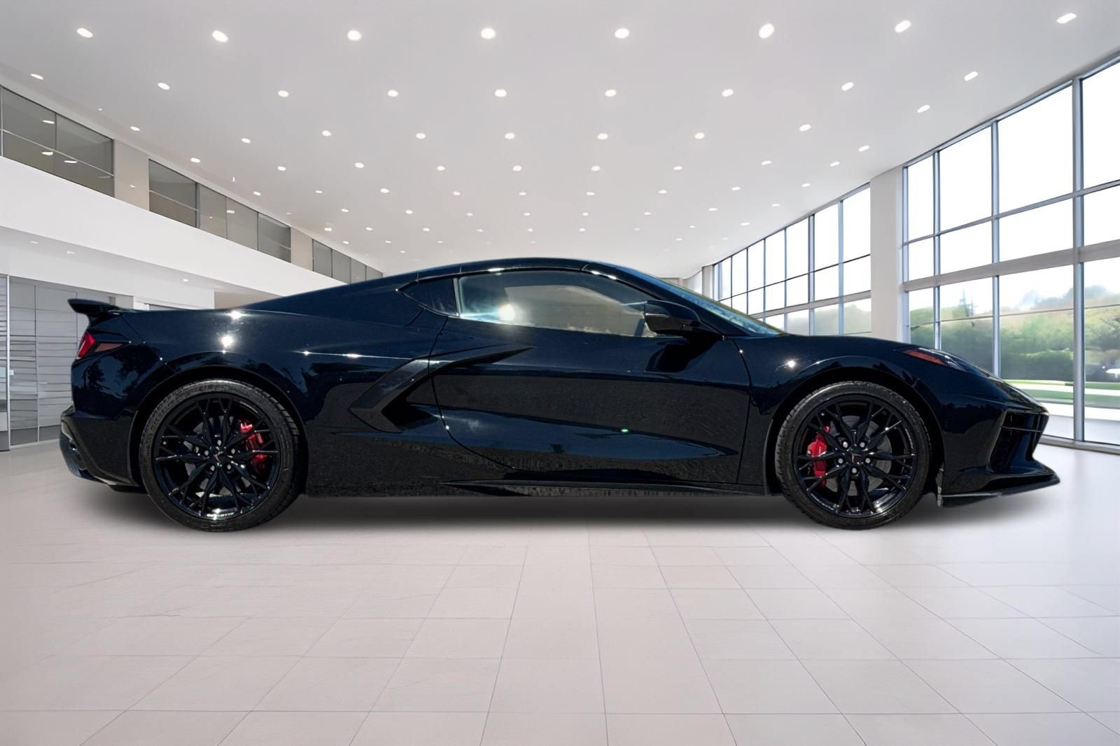 Used 2025 Chevrolet Corvette Stingray Premium Cpe w/ Z51 Performance Package RWD image 3