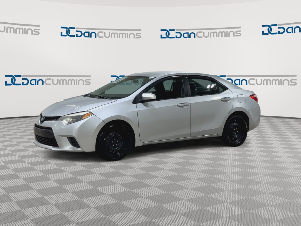 Used 2016 Toyota Corolla LE FWD image 4