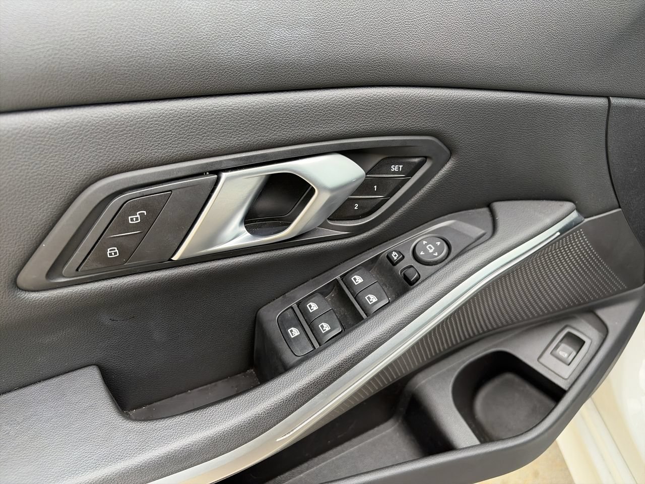 Used 2025 BMW 330i Sedan RWD image 19