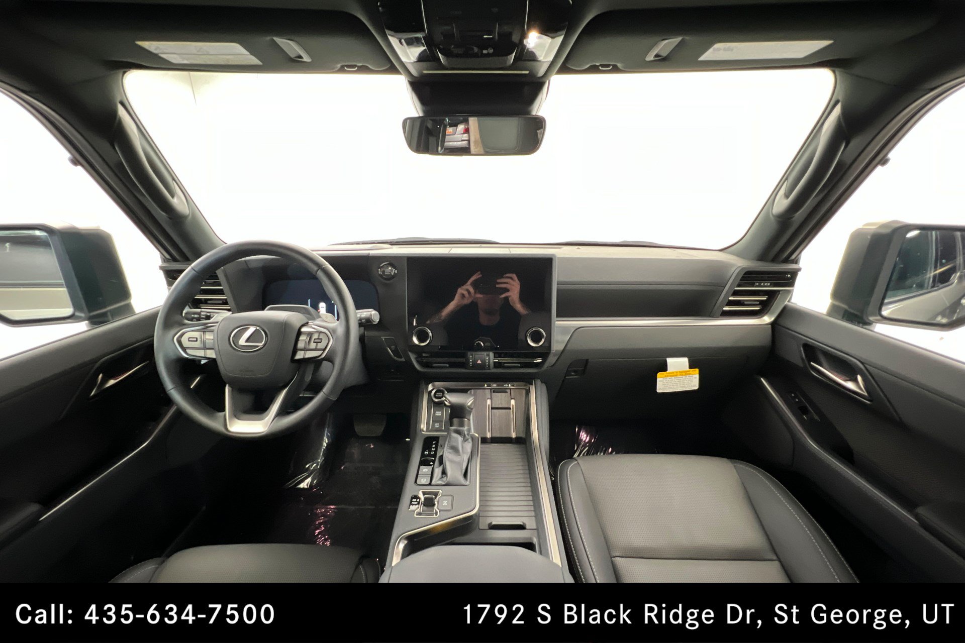 Used 2024 Lexus GX 550 w/ Accessory Package (Z1) AWD/4WD image 9
