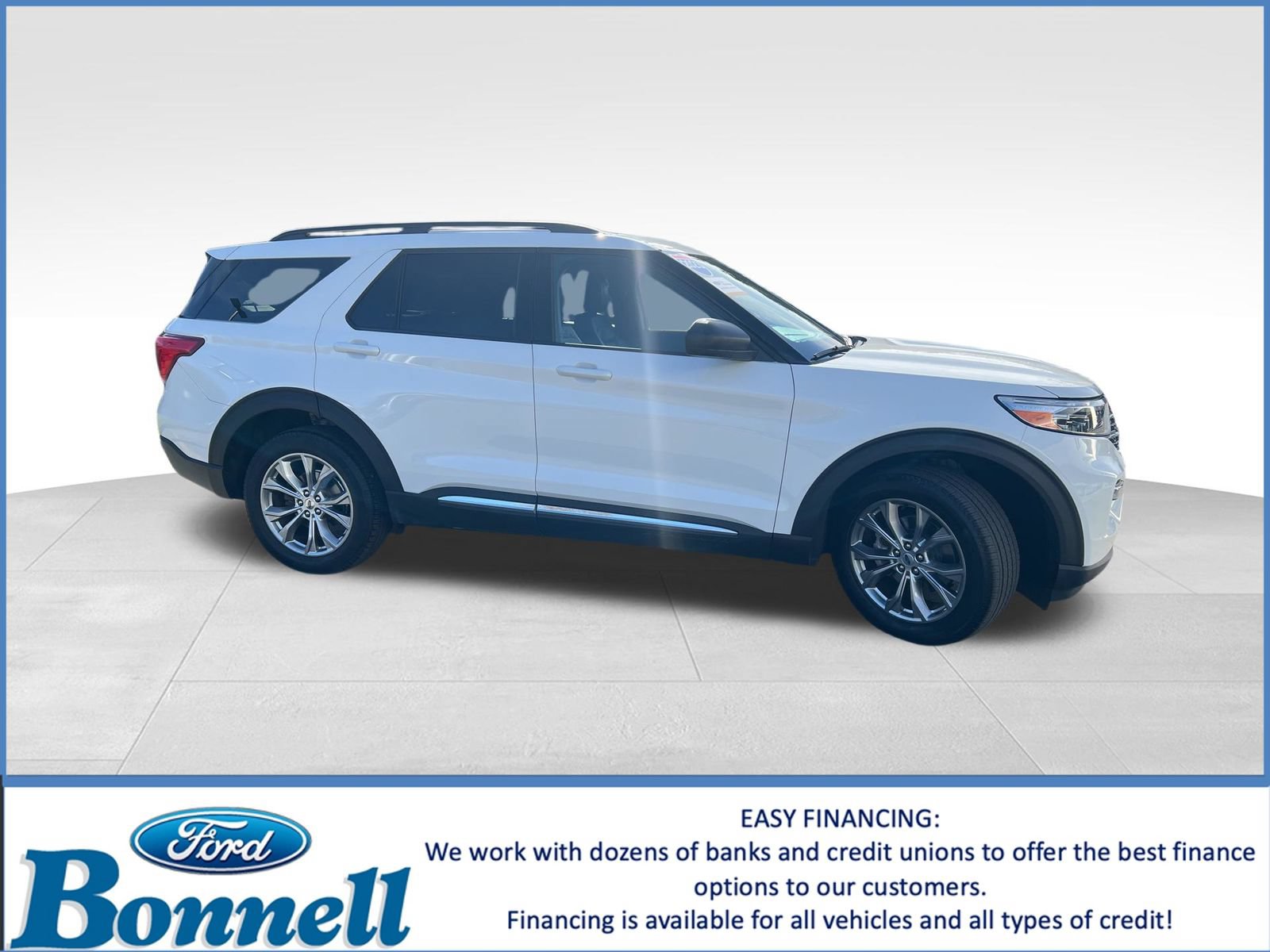 Certified 2023 Ford Explorer XLT w/ Equipment Group 202A AWD/4WD image 5