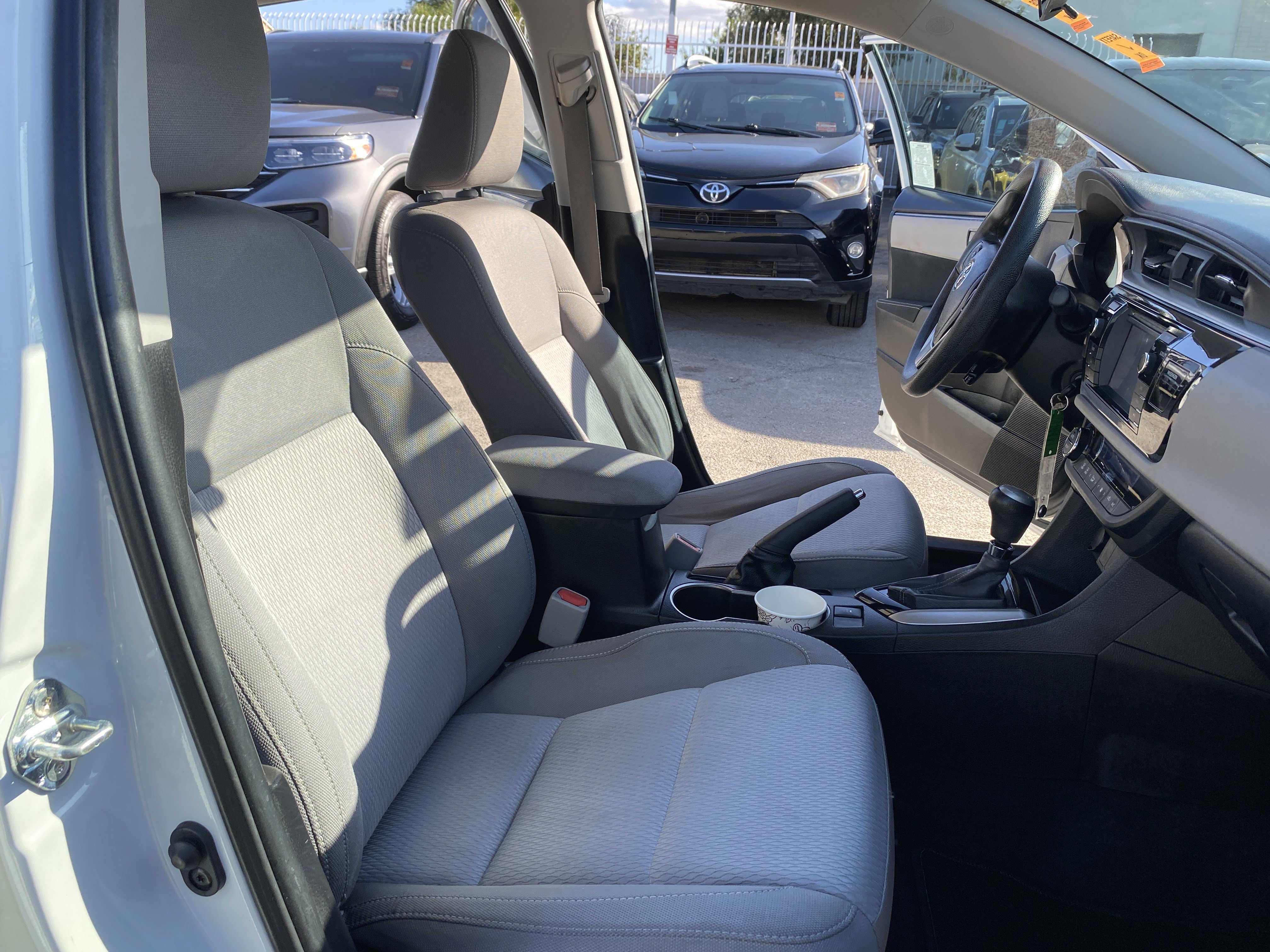 Used 2015 Toyota Corolla LE FWD image 20