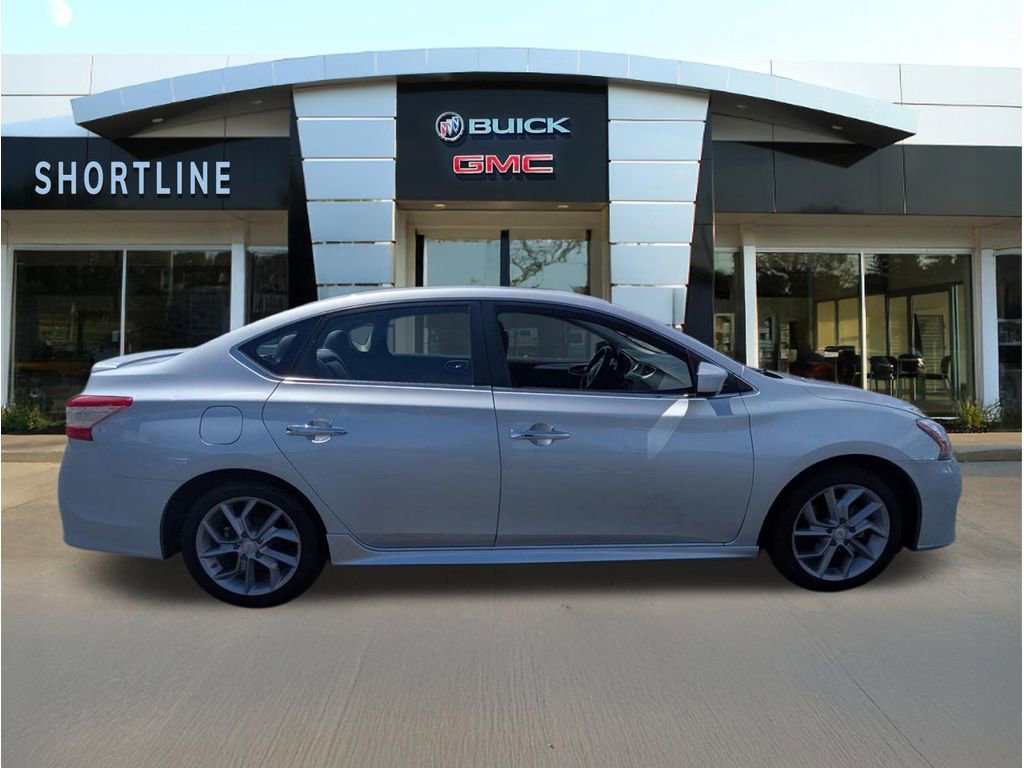 Used 2013 Nissan Sentra SR FWD image 2