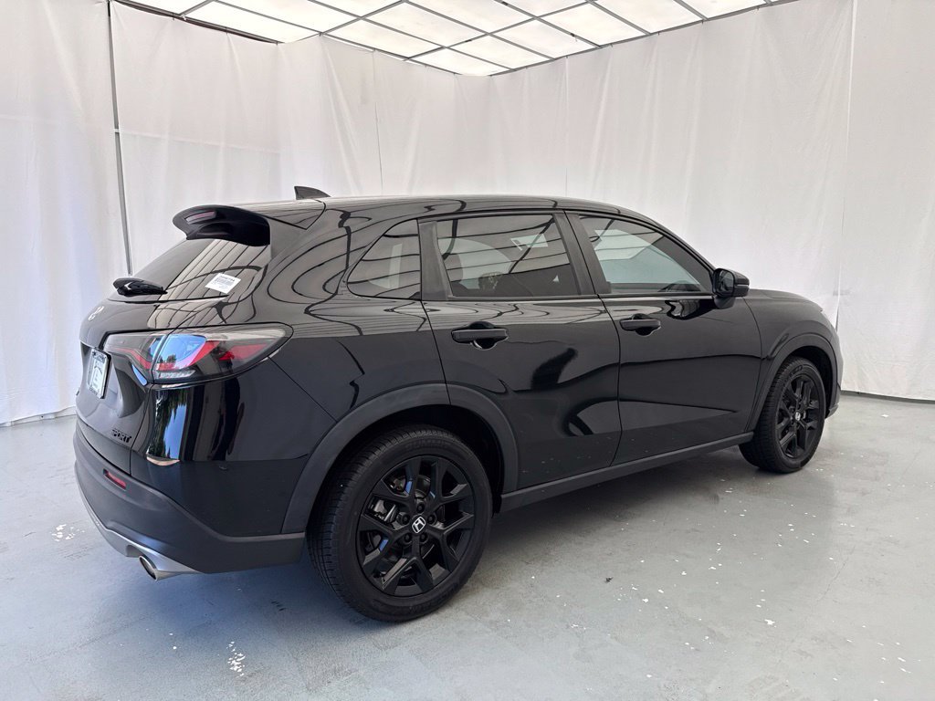 Used 2025 Honda HR-V Sport image 11