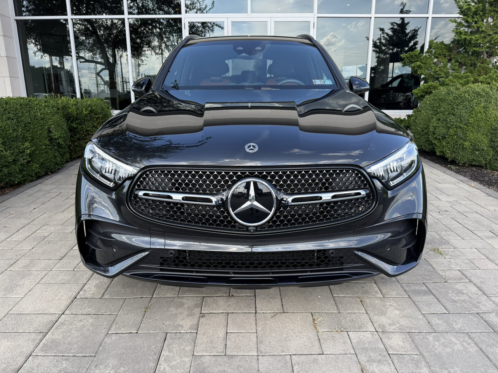 Used 2026 Mercedes-Benz GLC 300 4MATIC image 2