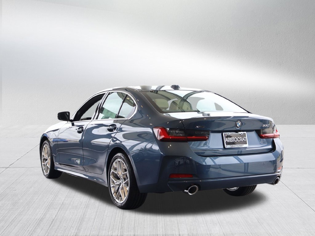 New 2026 BMW 330i xDrive Sedan w/ Premium Package AWD/4WD image 24