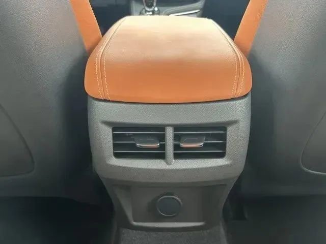 New 2025 Cadillac CT4 Premium Luxury AWD/4WD image 27