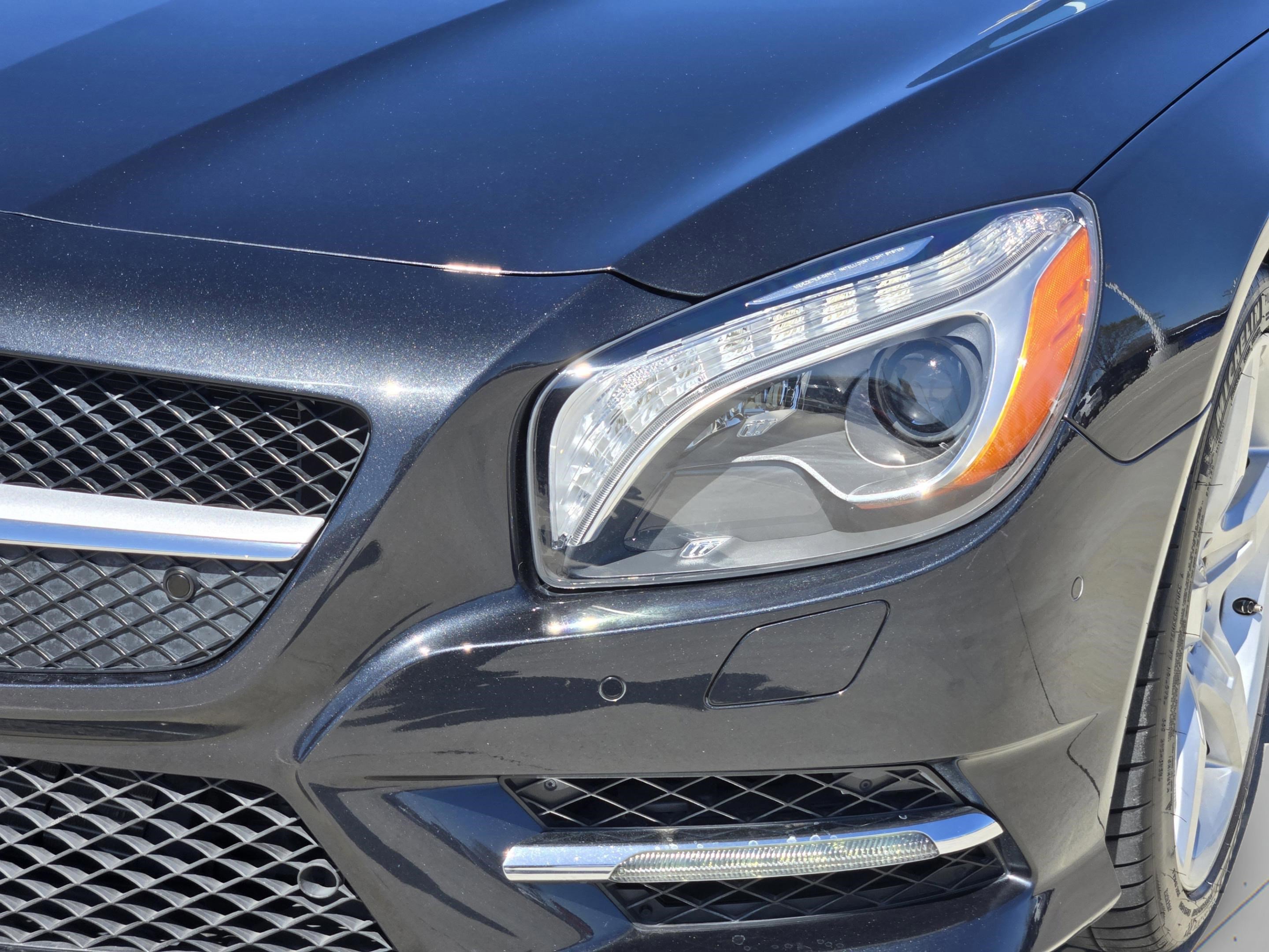 Used 2016 Mercedes-Benz SL 550 image 7