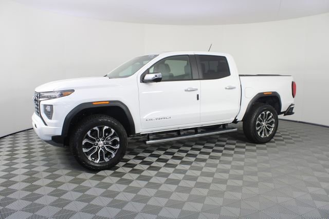 New 2026 GMC Canyon Denali image 2