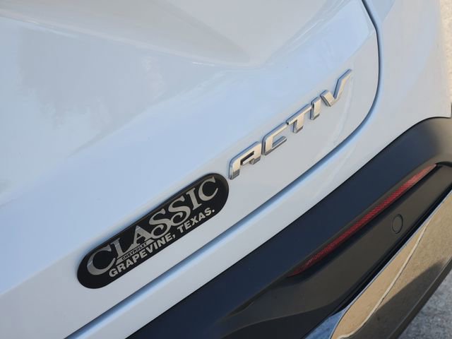 Used 2025 Chevrolet Trax ACTIV w/ Sunroof Package FWD image 9