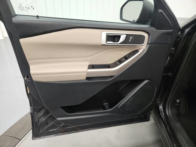 Used 2023 Ford Explorer XLT w/ Equipment Group 202A AWD/4WD image 21