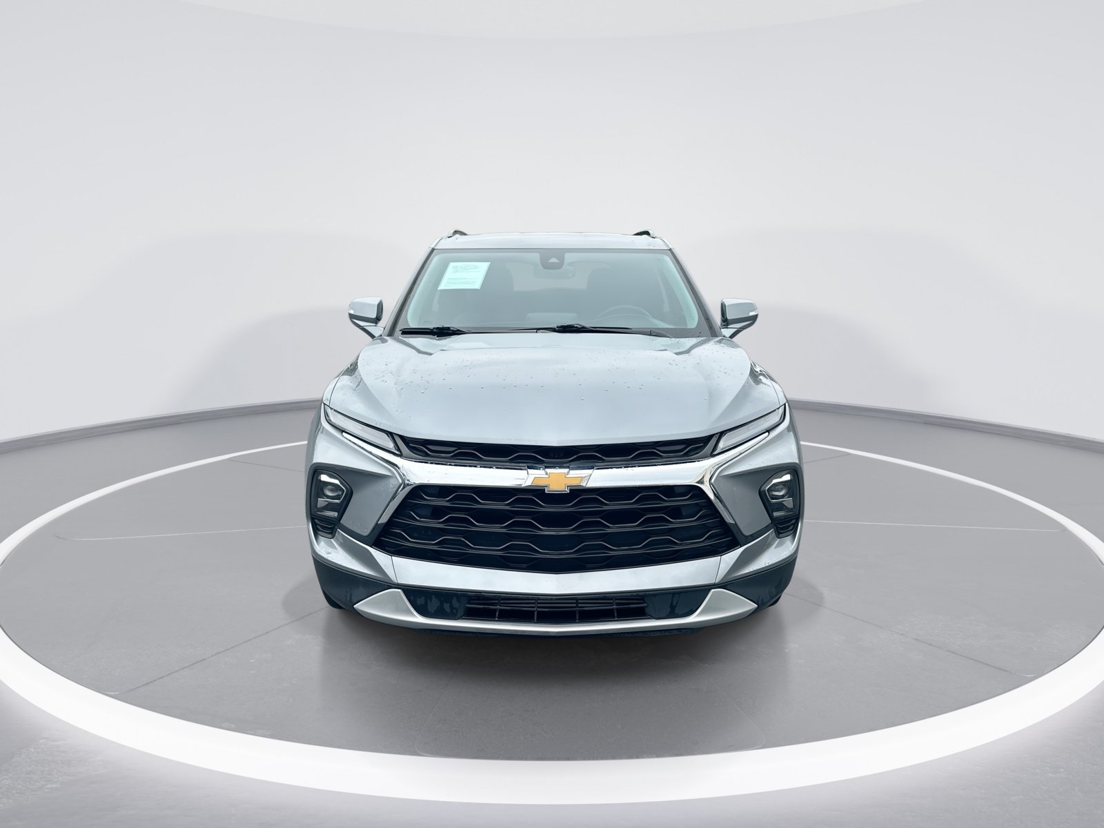 Used 2023 Chevrolet Blazer LT FWD image 3