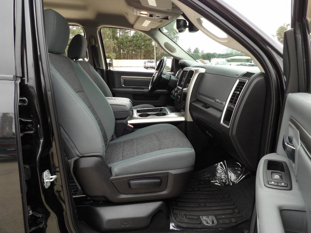 Used 2018 RAM 1500 Big Horn image 14