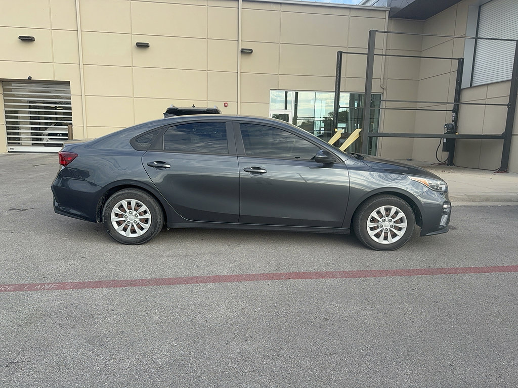 Used 2020 Kia Forte Sedan FWD image 4
