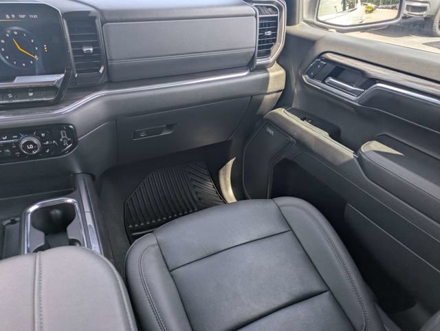 Used 2023 Chevrolet Silverado 1500 LTZ w/ LTZ Convenience Package II AWD/4WD image 17