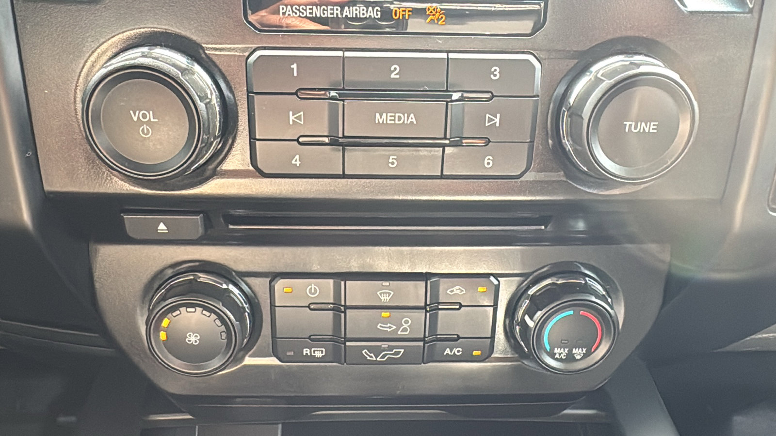Used 2017 Ford F150 XL w/ Equipment Group 101A Mid AWD/4WD image 19