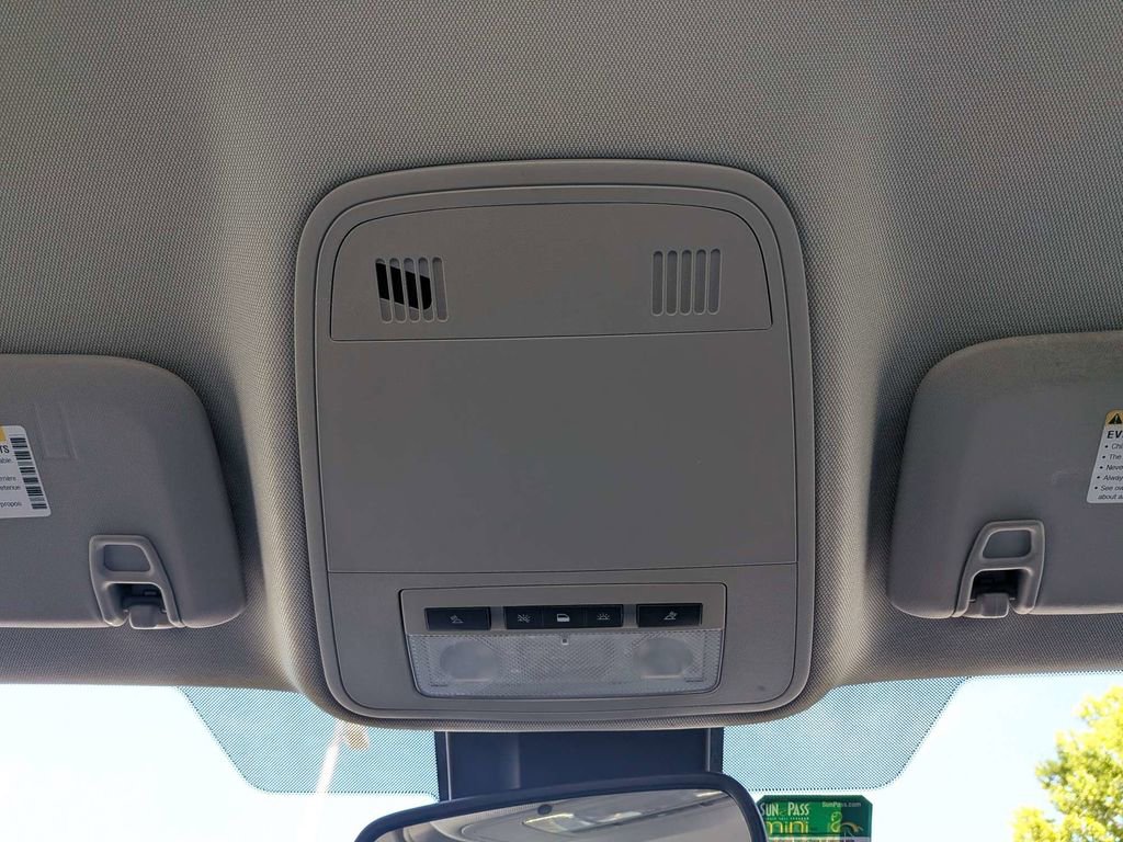 Used 2017 Buick Regal Sport Touring FWD image 19