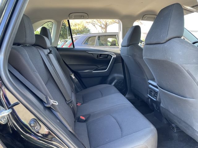 Used 2025 Toyota RAV4 LE AWD/4WD image 26