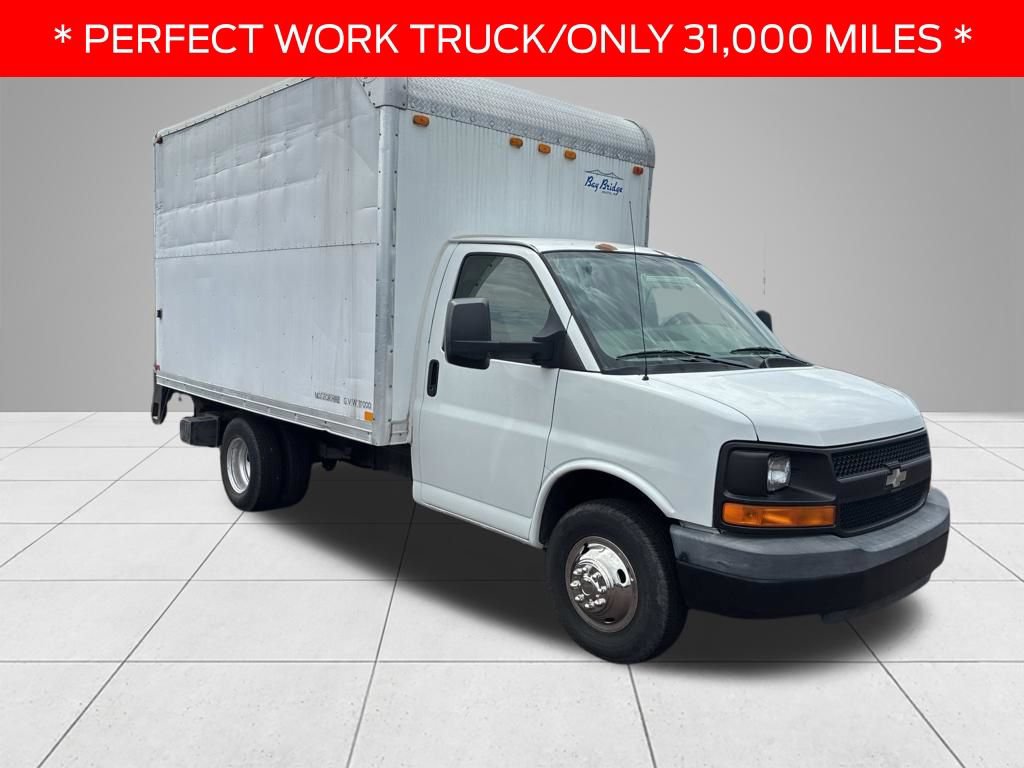 Used 2009 Chevrolet Express 3500 RWD image 13