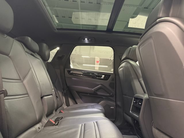 Certified 2019 Porsche Cayenne S AWD/4WD image 30