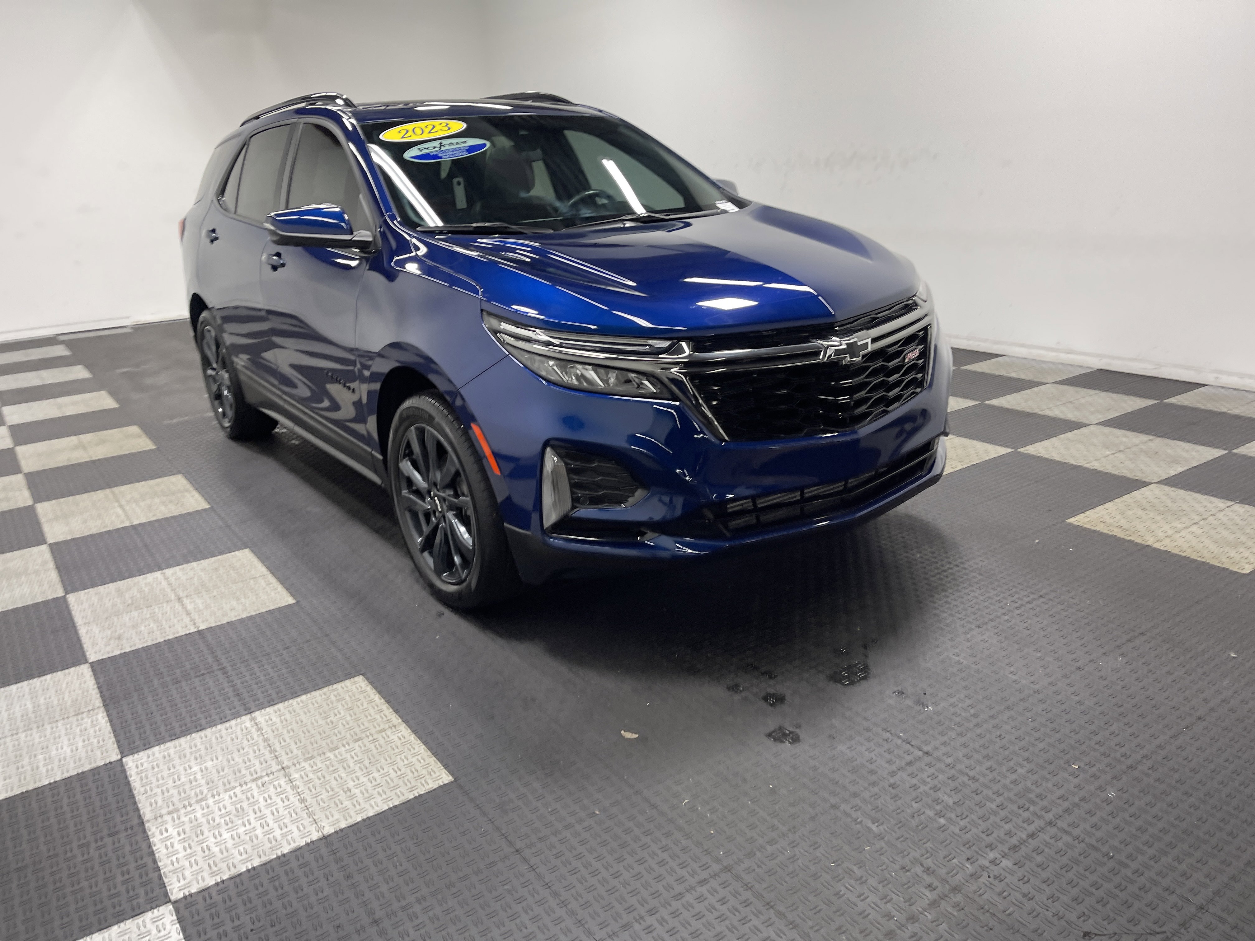 Used 2023 Chevrolet Equinox RS image 6