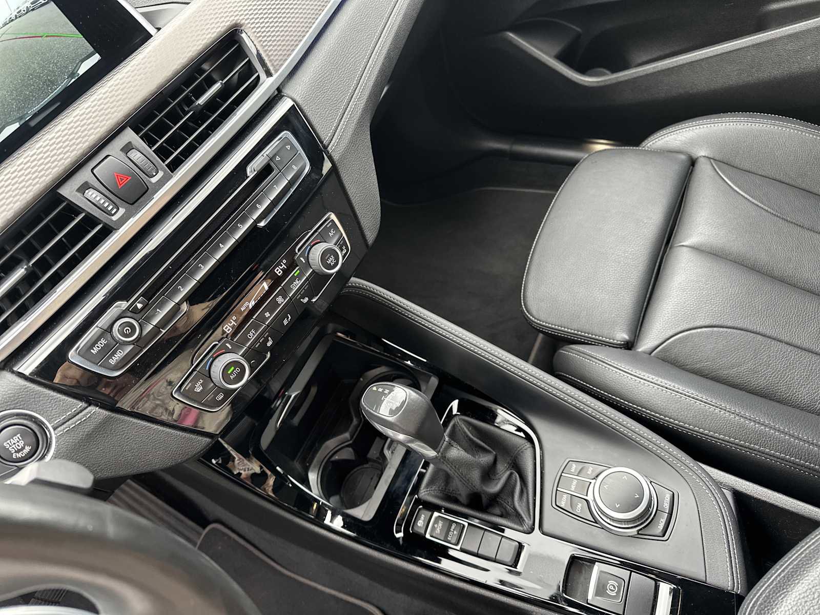 Used 2018 BMW X2 sDrive28i w/ M SportX Package image 17