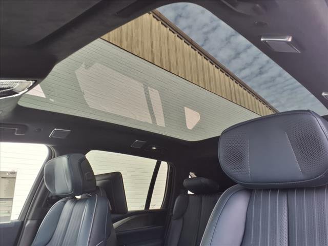 New 2025 Cadillac Escalade IQ Sport 2 w/ LPO, ONYX Package image 9