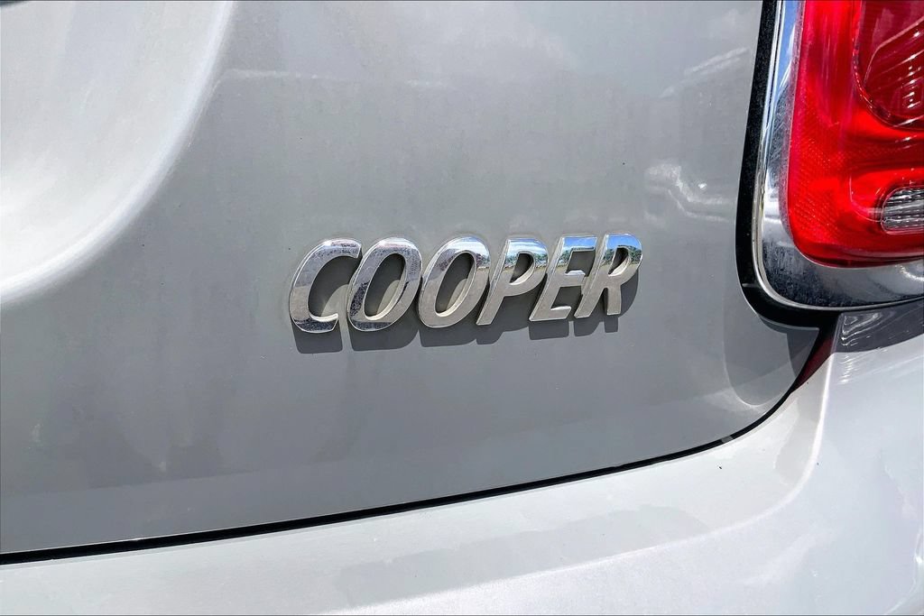 Used 2016 MINI Cooper 4-Door Hardtop FWD image 6