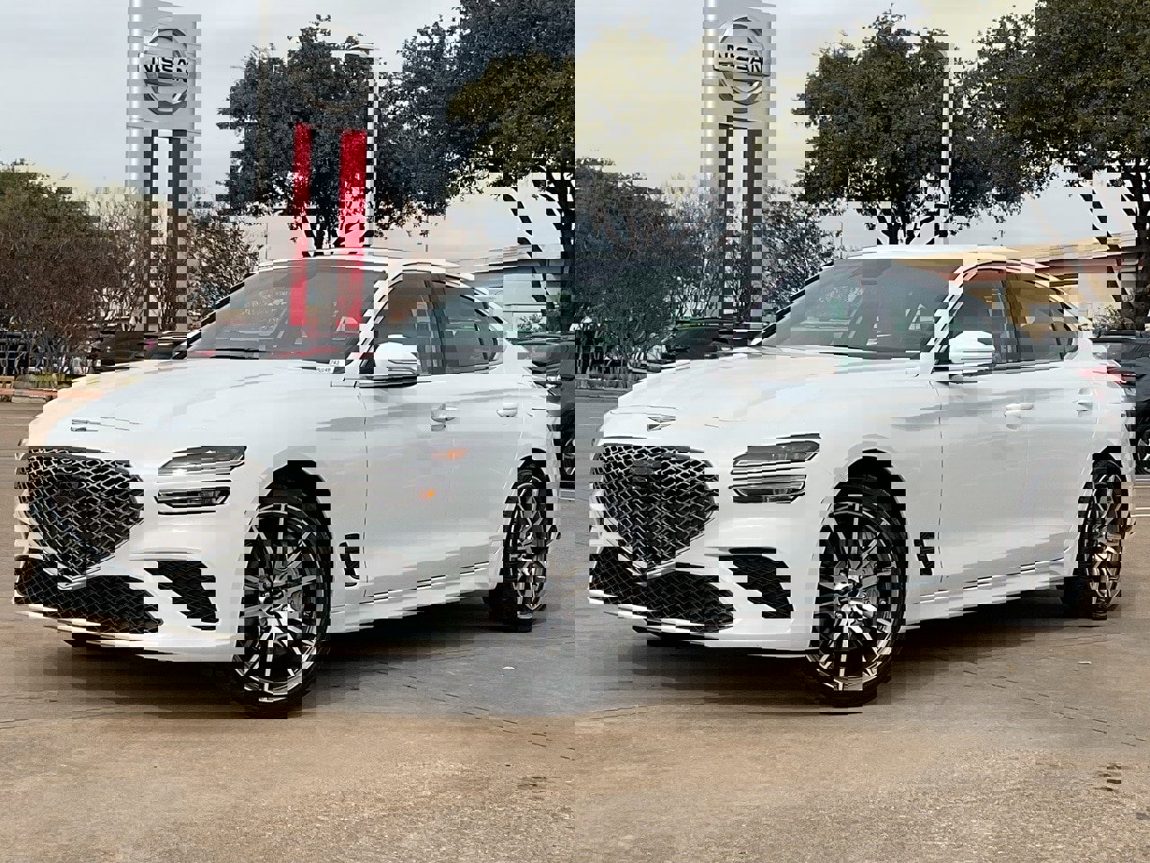 Used 2025 Genesis G70 2.5T image 2