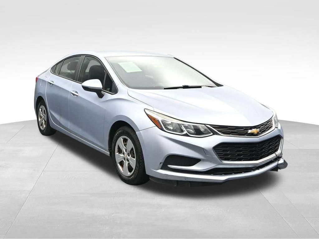 Used 2017 Chevrolet Cruze LS FWD image 7
