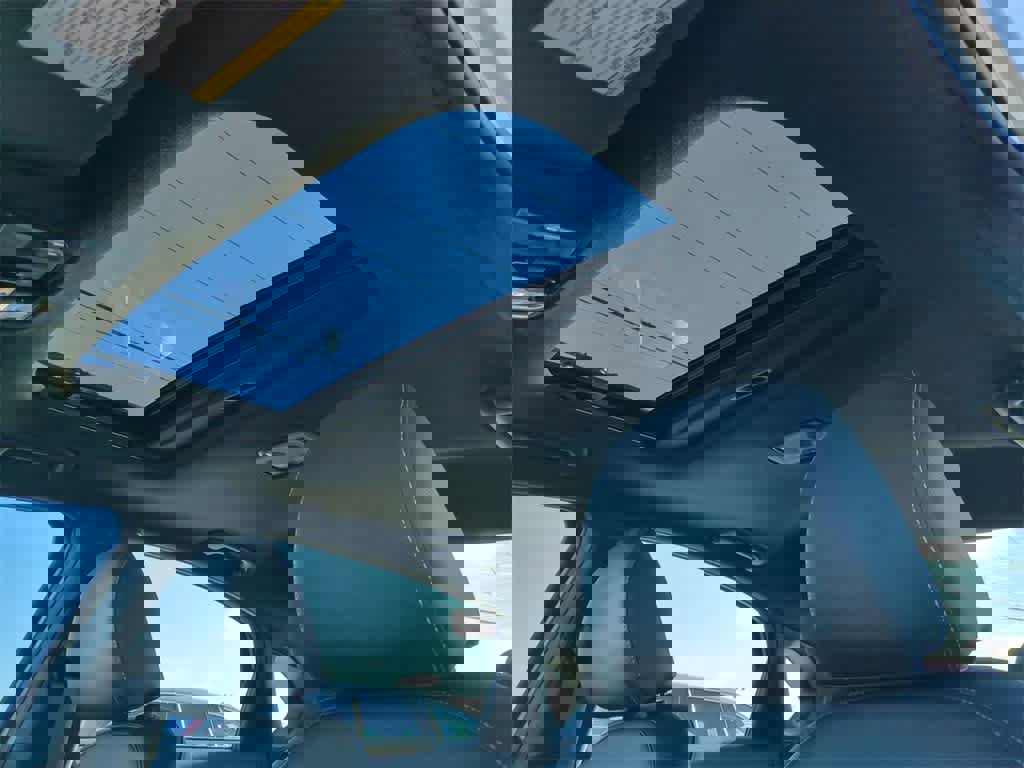 Used 2024 Kia Forte GT-Line w/ GT-Line Premium Package image 11