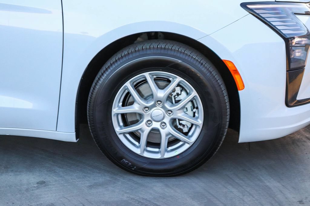 New 2027 Chrysler Pacifica Select FWD image 11