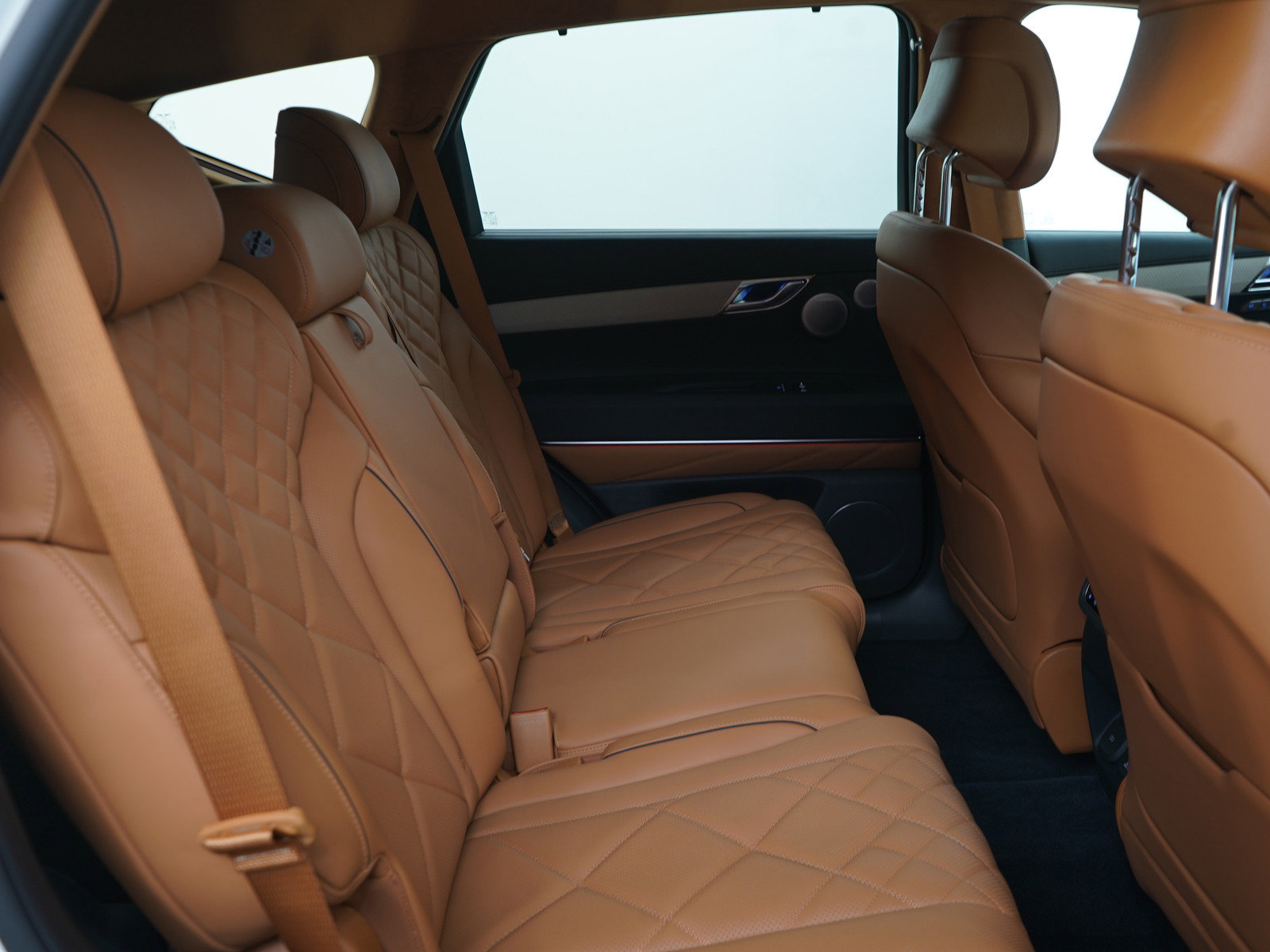 Used 2025 Genesis GV80 3.5T Prestige image 12